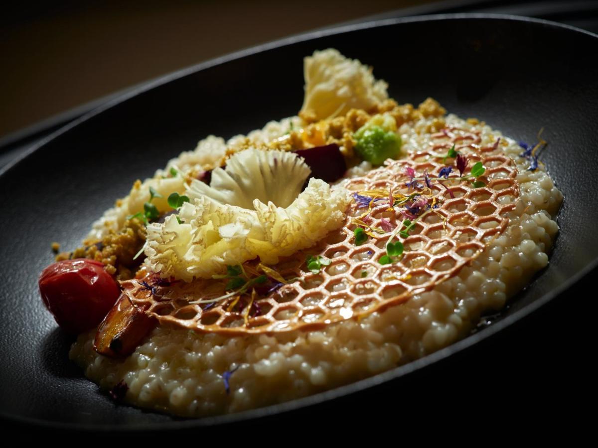 Auberge De Bellelay Restaurant Chez Aron Balde المظهر الخارجي الصورة