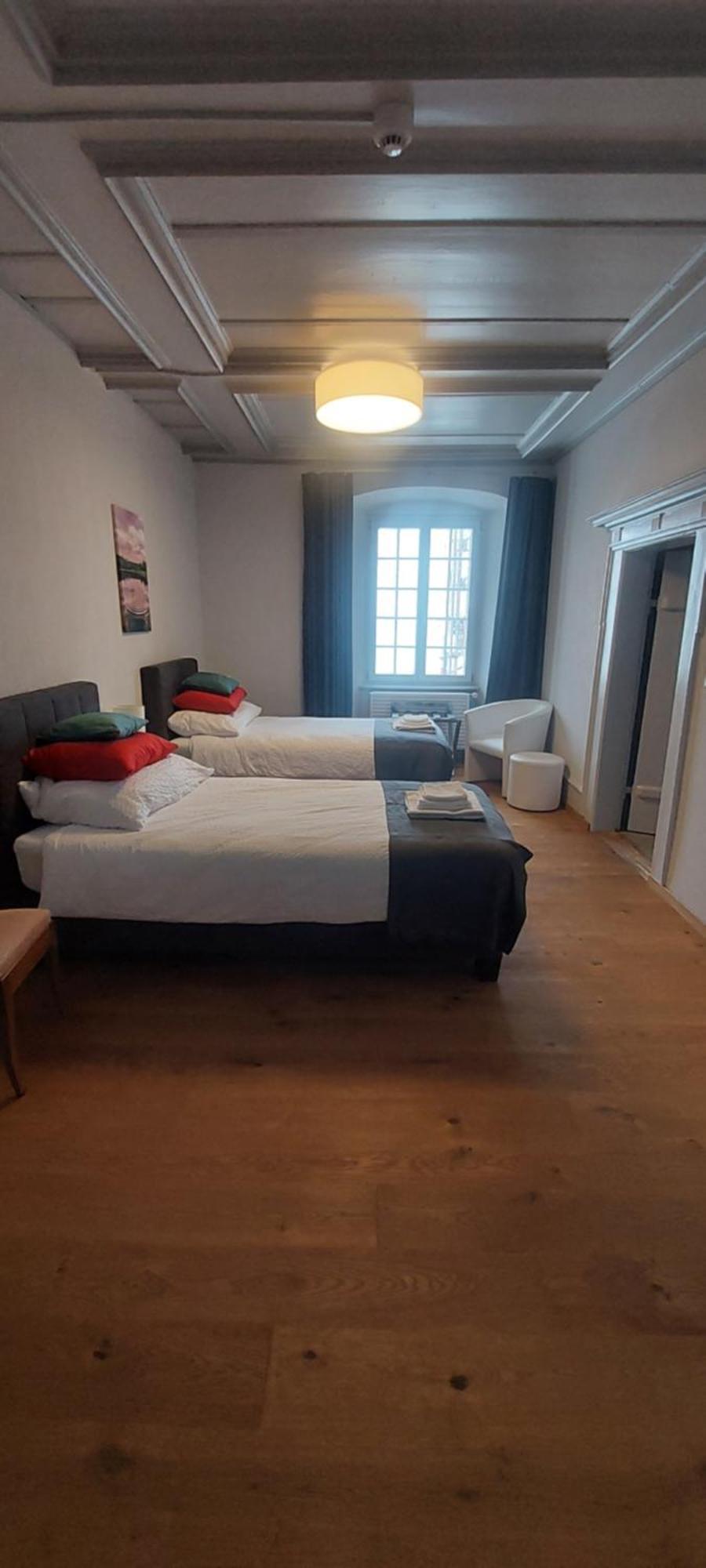 Auberge De Bellelay Restaurant Chez Aron Balde المظهر الخارجي الصورة