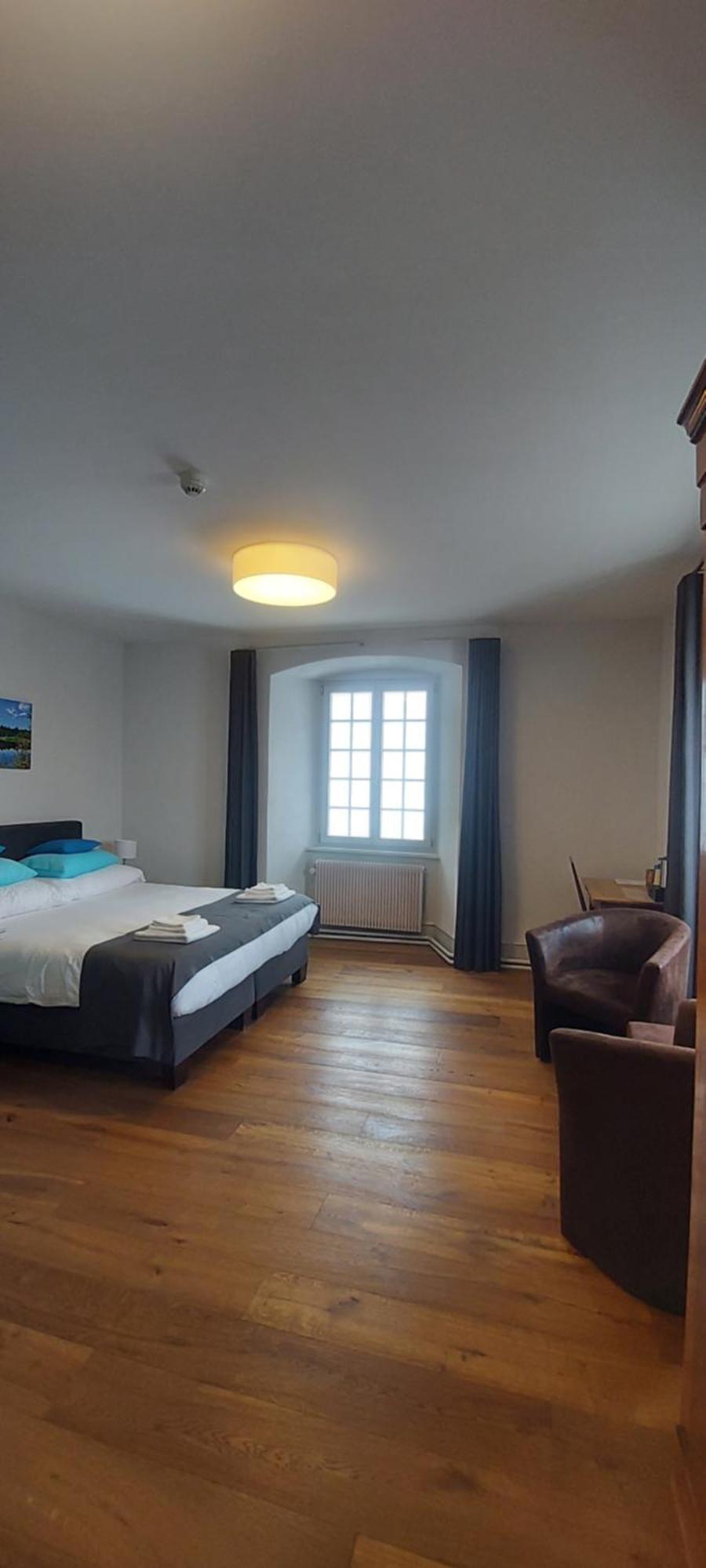 Auberge De Bellelay Restaurant Chez Aron Balde المظهر الخارجي الصورة